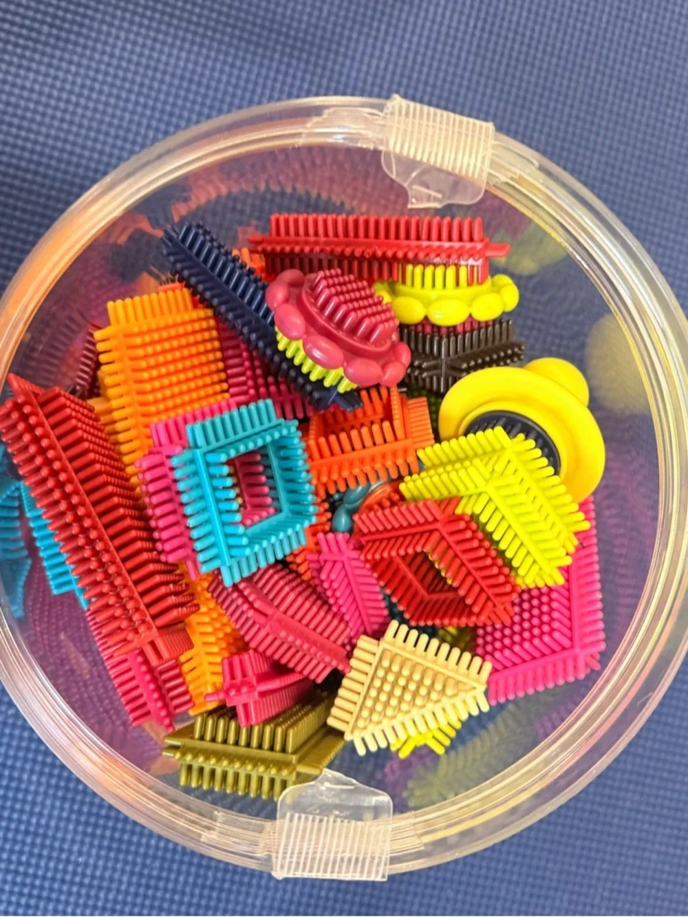Bright Yellow Lid Interlocking Kids Construction Toy Set